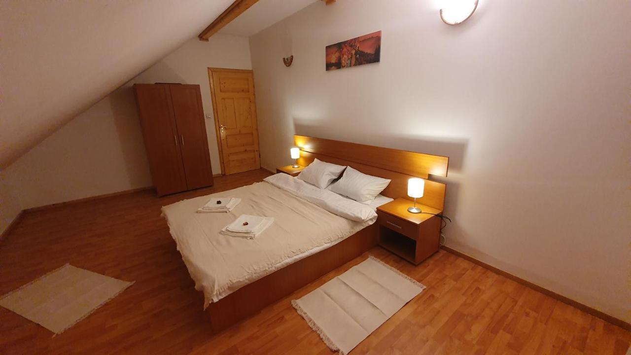 Vila Panselutelor 6 Sinaia Exteriör bild