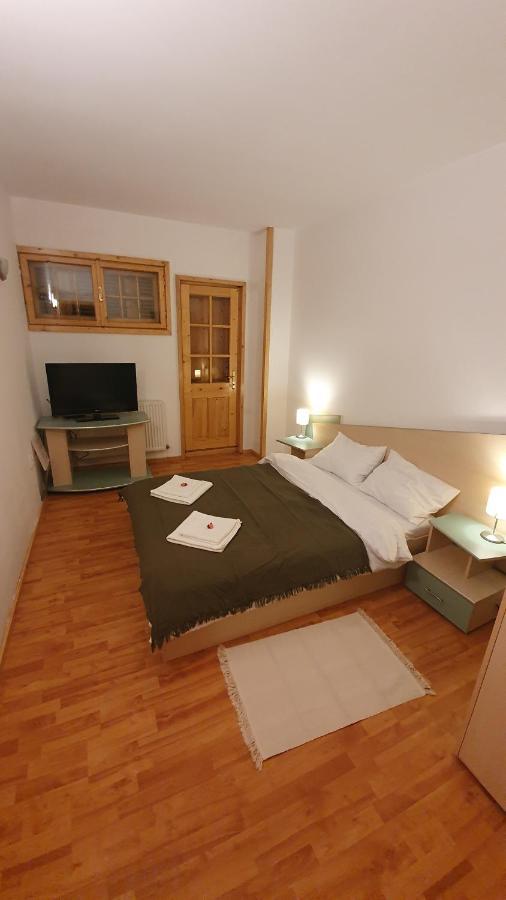 Vila Panselutelor 6 Sinaia Exteriör bild